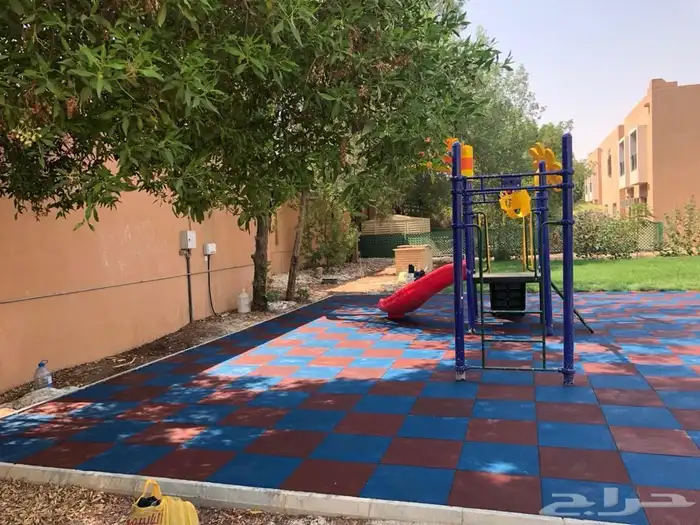 انشاء ملاعب التنس الارضي وملاعب كرة الريشة وملاعب كرة القدم 28