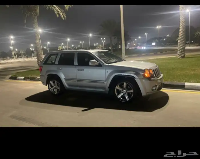 للبيع جيب SRT8 6