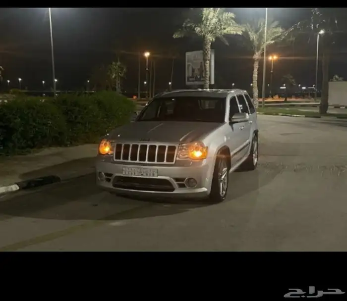 للبيع جيب SRT8 18