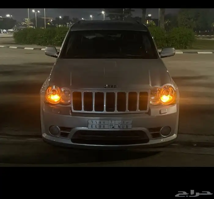 للبيع جيب SRT8 26