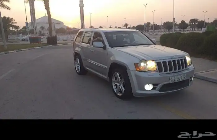للبيع جيب SRT8 17
