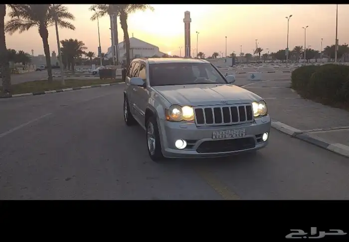 للبيع جيب SRT8 21