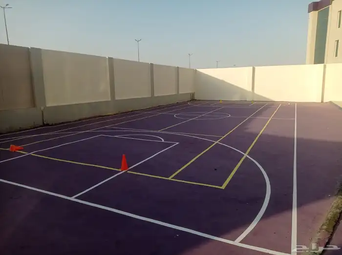 انشاء ملاعب التنس الارضي وملاعب كرة الريشة وملاعب كرة القدم 7