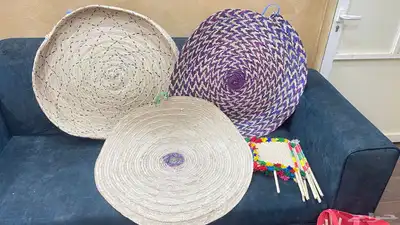 صناعة يدويه بسعف النخل 23