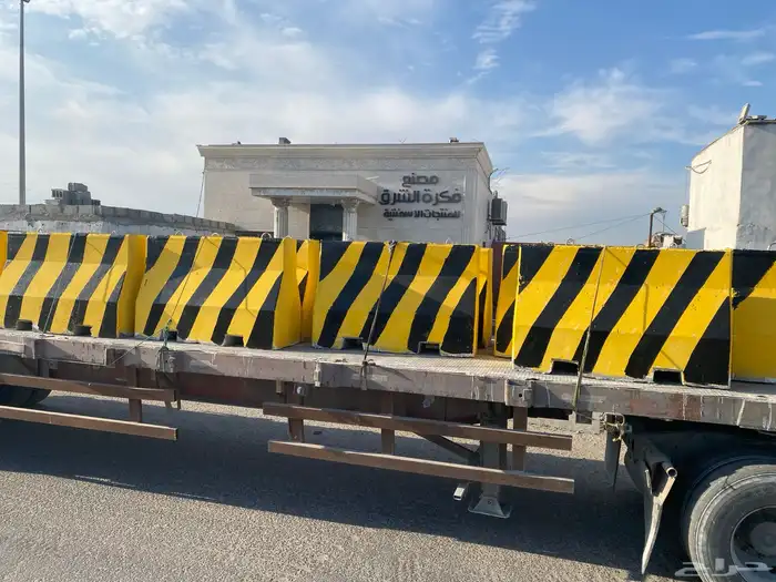 حواجز خرسانية نيوجيرسي منهول قواعد إنارة كراسي حدائق 4