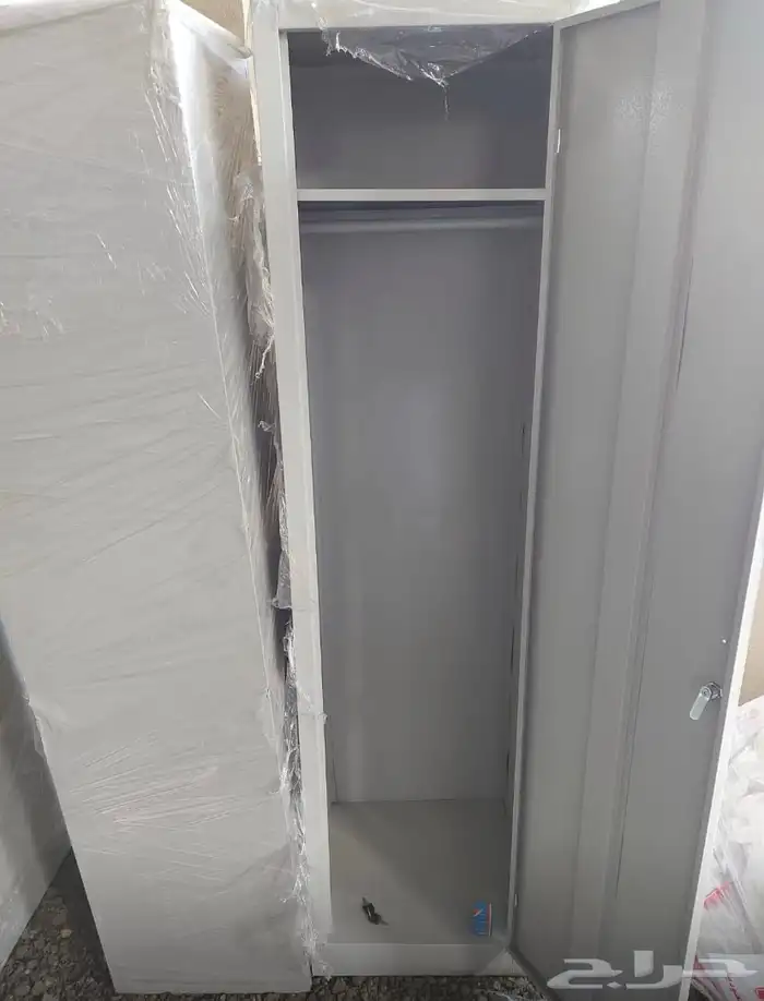 يتوفر دواليب حديد وخشب _جملة _ وقطاعي 1