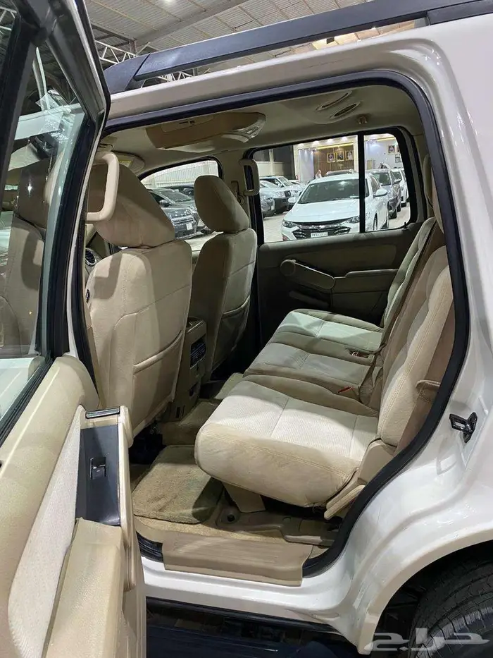 فورد اكسبلورر XLT 2010 6