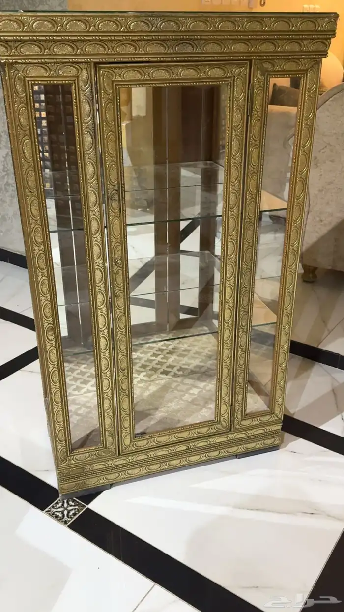 مدخل عطور ذهبي 1