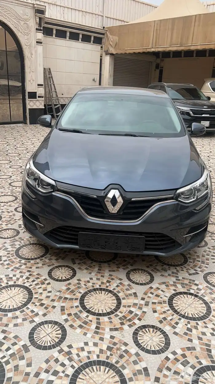 رينو ميغان 2023 بطاقة جمركيه نظيف جداا 4