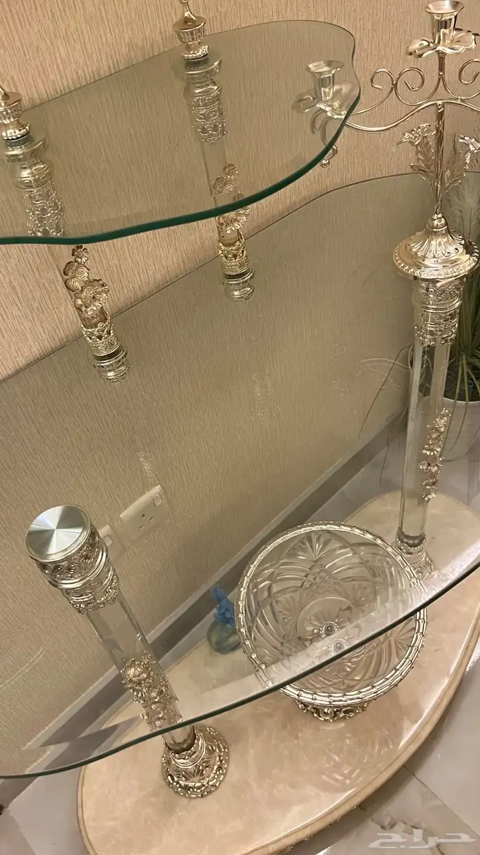 عربية ملكة نظيفة جد ا مع شمعدان وحامل شوكولاتة في جدة 2