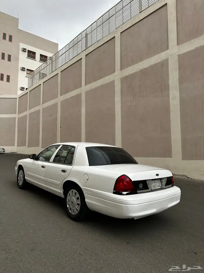 للبيع _فورد_بوليسي_2011 5