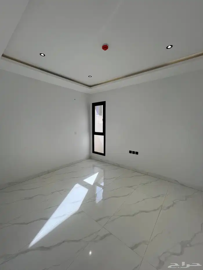 شقه للايجار بحي العارض 3