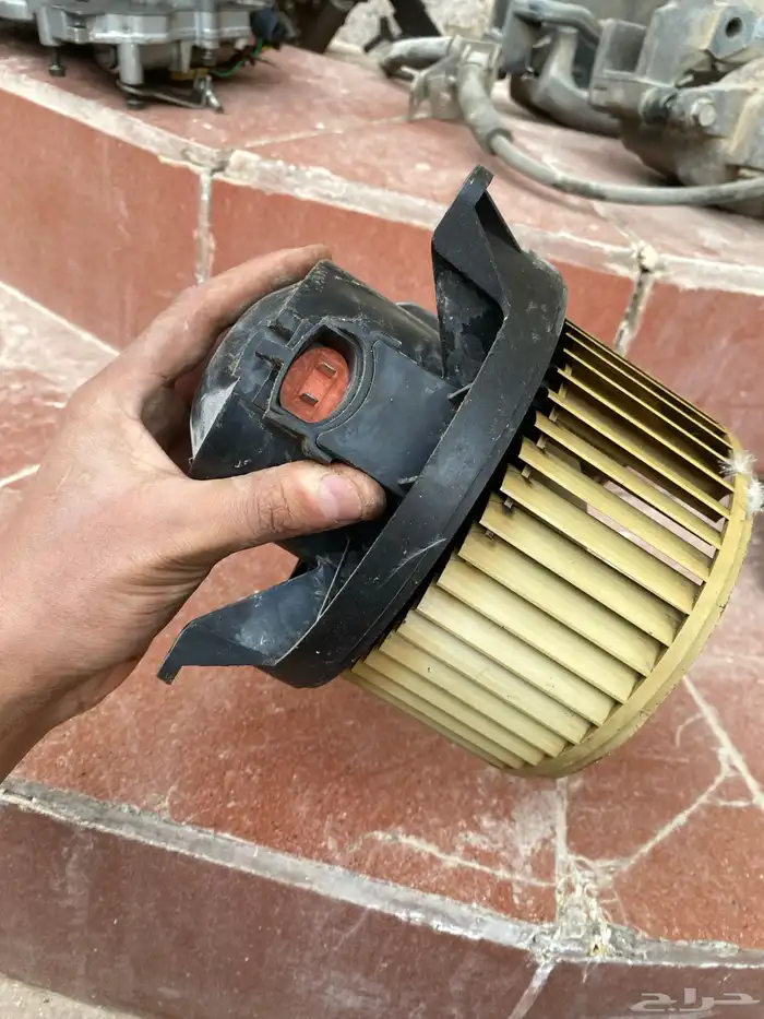 مروحة مكيف لنكون تاون كار 2003 1