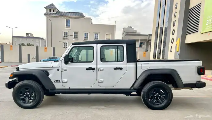 2023 جيب جلاديتور 2023 Jeep gladiator 0