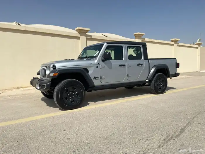 2023 جيب جلاديتور 2023 Jeep gladiator 21