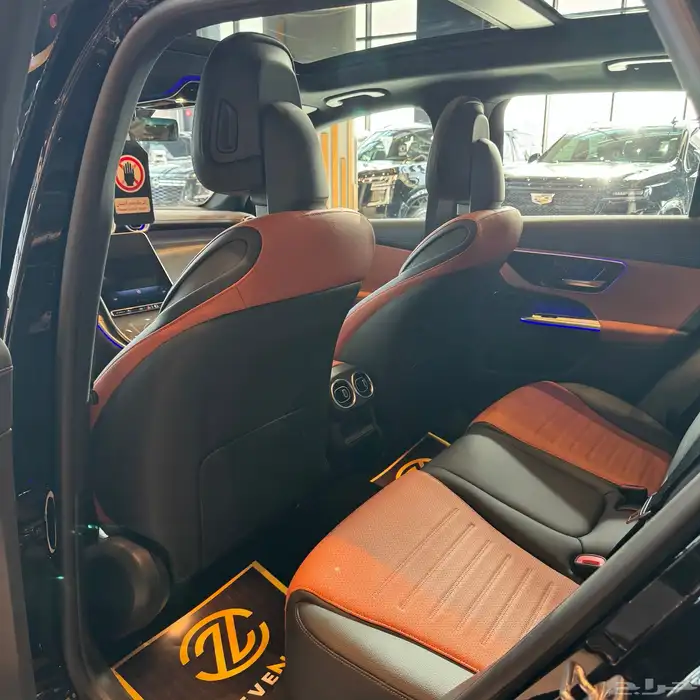 مرسيدس بنز Glc200 SUV 2024 5