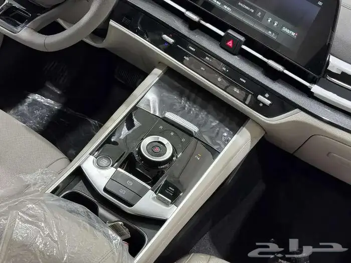 كيا سبورتاج لارج L نص فل 2025 بانوراما 12