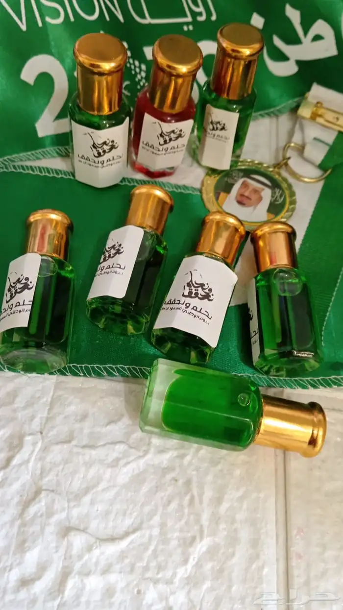 هدايا خمريات سائله معطره للجسم والشعر خالي من الكحول 0