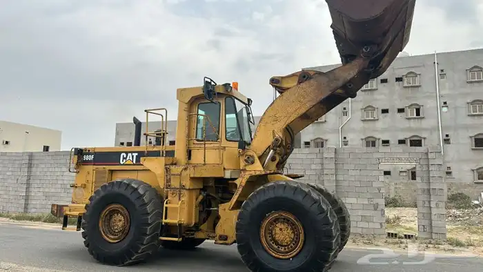 شيول كتربلر 980F قير عايدي نظيف بطاقه جمركيه 13