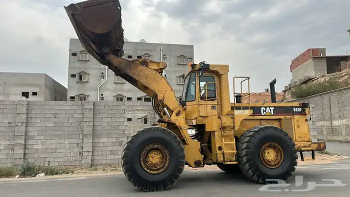 شيول كتربلر 980F قير عايدي نظيف بطاقه جمركيه 16