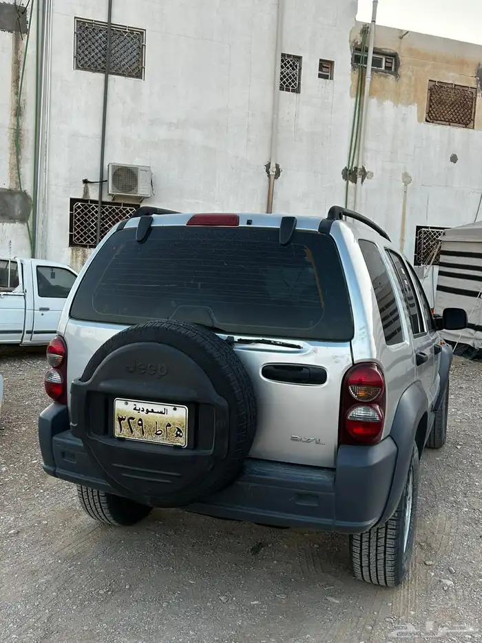 جيب شيروكي ليبرتي 3