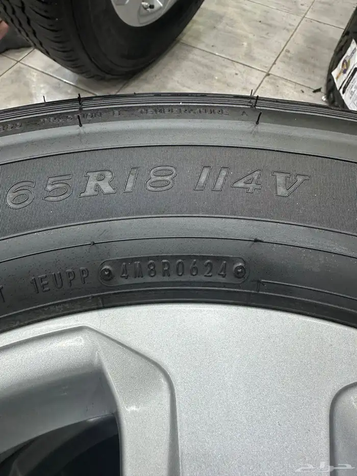 جنوط جيب لاندكروزر نص فل مقاس 18 آصلي وكاله معا كفرات دنلوب 4