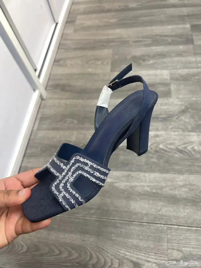 اخذيه ماركات عالميه 35