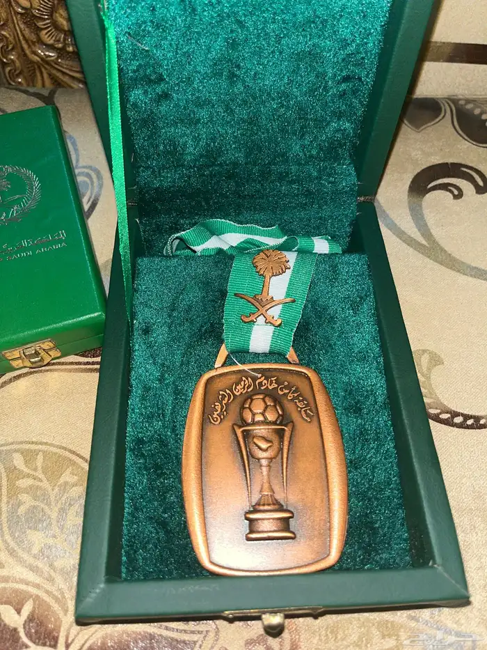 ميدالية نهائي كاس الملك 2014 فاز فيها الاهلي المركز الثاني 0
