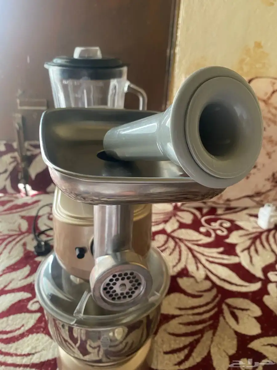 أربعه في واحد فرامه طحانه خلاطه عجانة 3