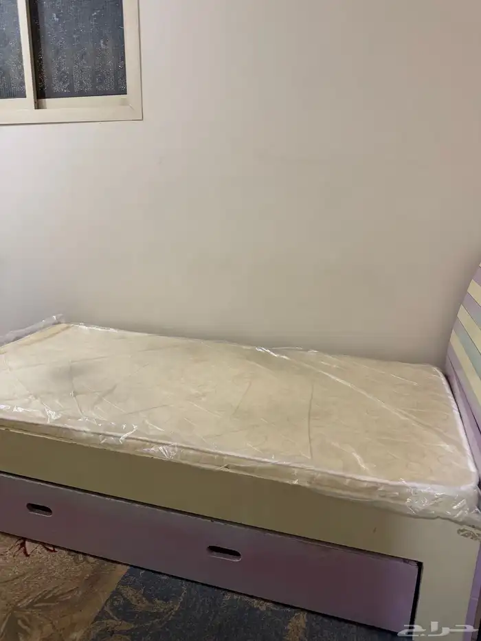 سرير بدولاب سحب وطراحه 1