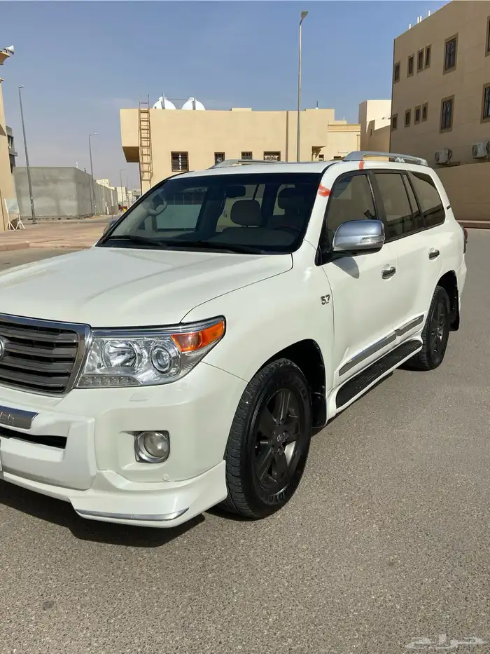لاندكروزر VXR3 LIMITED EDITION 1