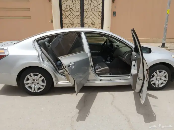 نيسان التيما 2010 2