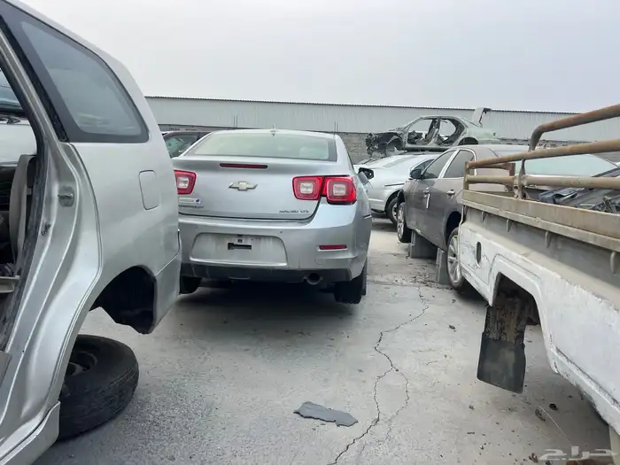قطع غيار جميع انواع السيارات 10