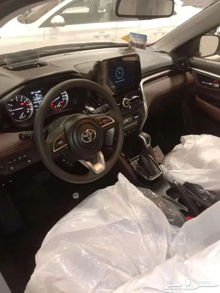 تويوتا اوربان 25 (كاش-تقسيط) اقل الاسعار واقل هامش ربح 1