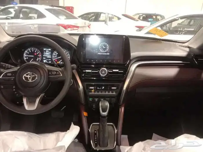 تويوتا اوربان 25 (كاش-تقسيط) اقل الاسعار واقل هامش ربح 7