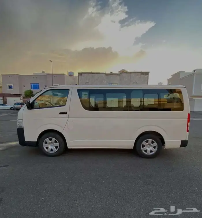 باص هايس 15 راكب للايجار الشهري   سنوي Hiace bus for rent 0