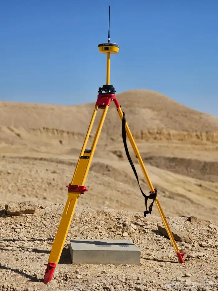 E800 GPS أقوي جهاز مساحي في المملكة 5