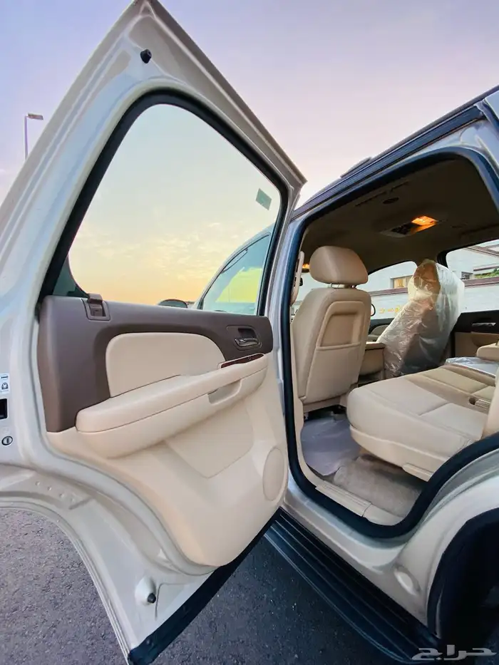 شيفروليه تاهو 2014 مخزن تم البيع 28