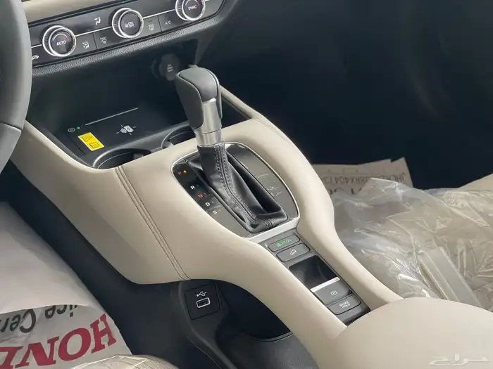 هوندا ZR-V LX زد ار في 2024 15