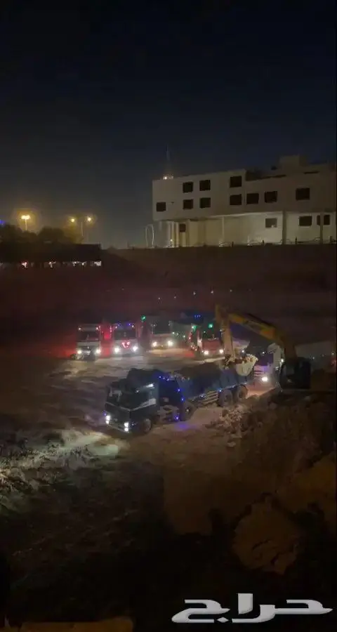 مقاول حفر وترحيل بوكلين 1