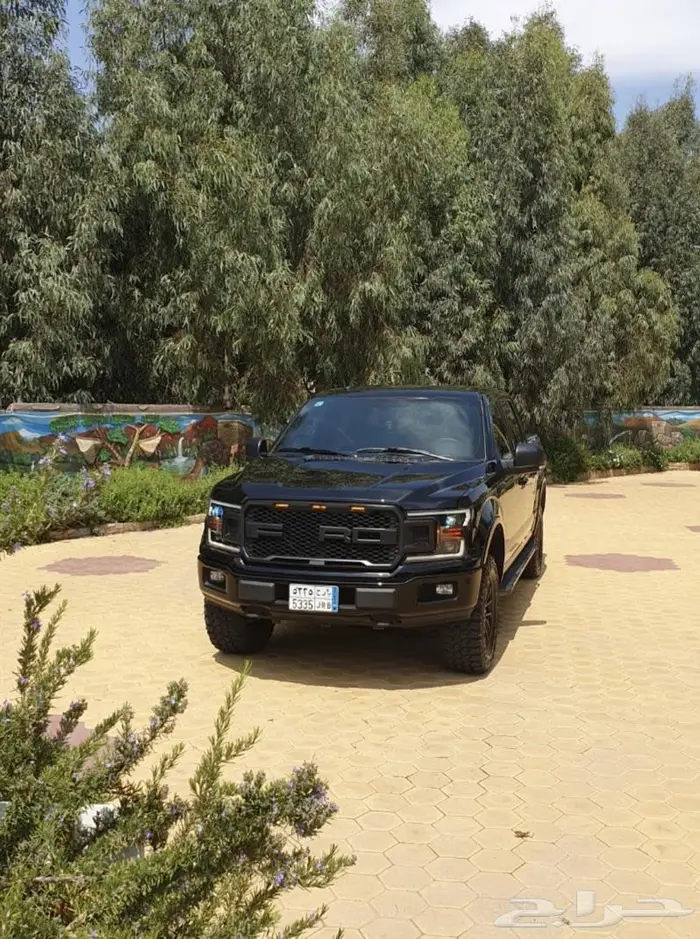 (تم البيع الله يبارك للبائع والمشتري) فورد f150 ترهيم رابتر 1