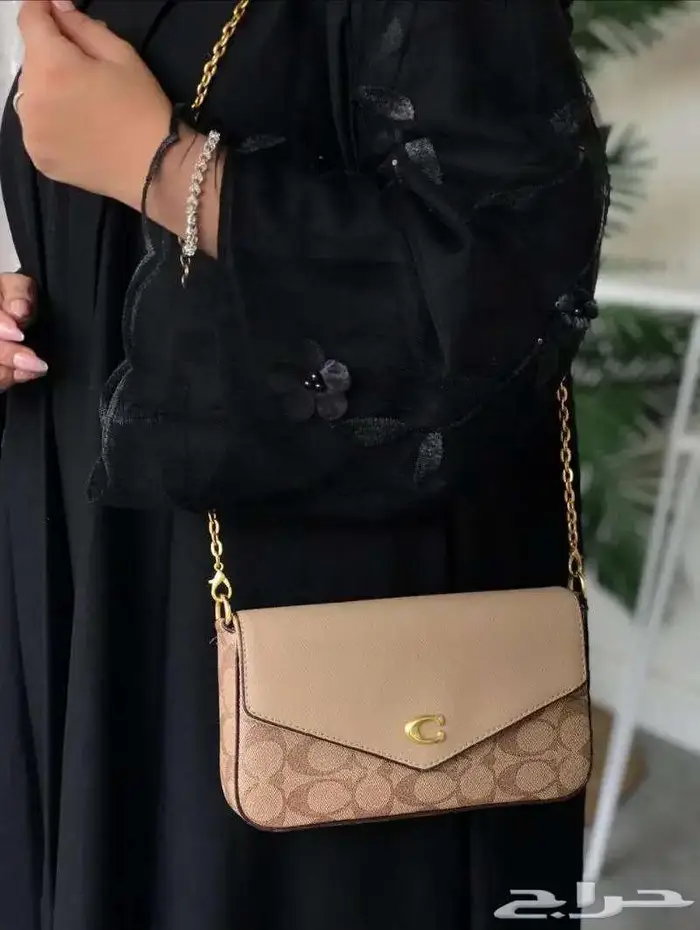 بضاعة جديدة شنط كوتش العالمية طبق اصل شنطة درجة اولى COACH 42