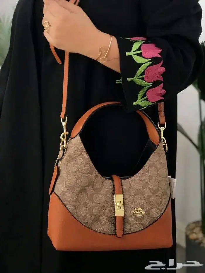 بضاعة جديدة شنط كوتش العالمية طبق اصل شنطة درجة اولى COACH 76