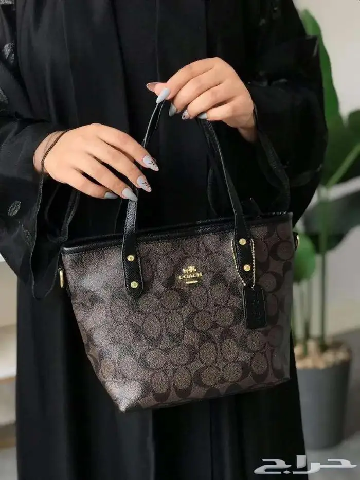 بضاعة جديدة شنط كوتش العالمية طبق اصل شنطة درجة اولى COACH 71