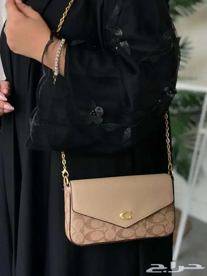 بضاعة جديدة شنط كوتش العالمية طبق اصل شنطة درجة اولى COACH 32