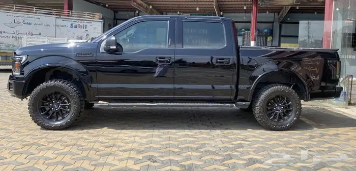 (تم البيع الله يبارك للبائع والمشتري) فورد f150 ترهيم رابتر 2