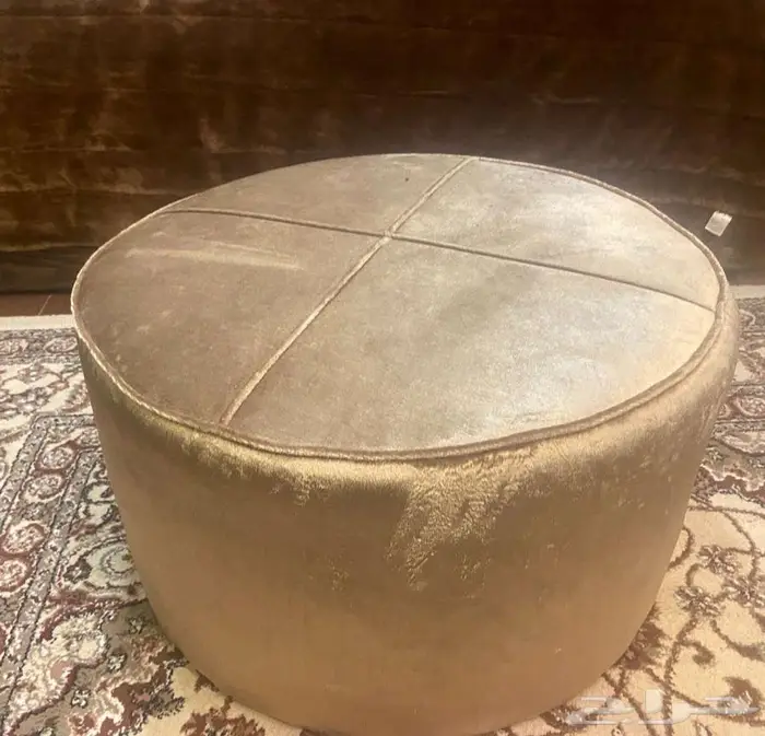 قطع اثاث وتحف منوعة للبيع 1