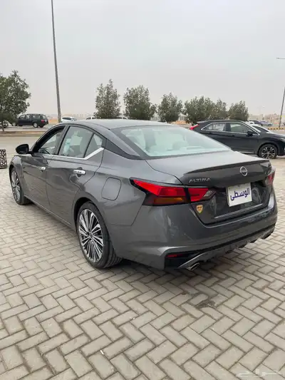 للبيع نيسان التيما 2023 SV. سعودي 4