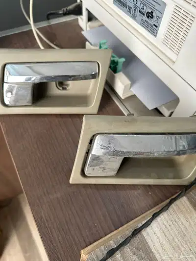 فورد مسكة فتحة الباب من الداخل 0