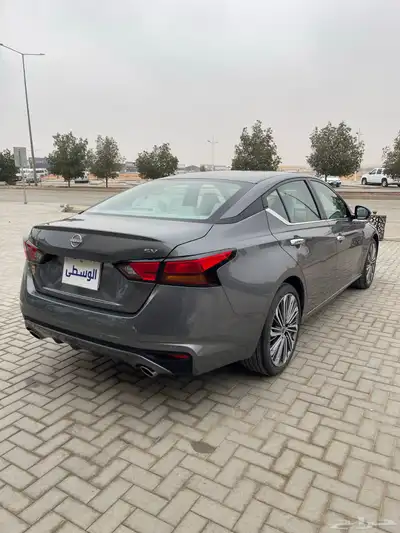 للبيع نيسان التيما 2023 SV. سعودي 5